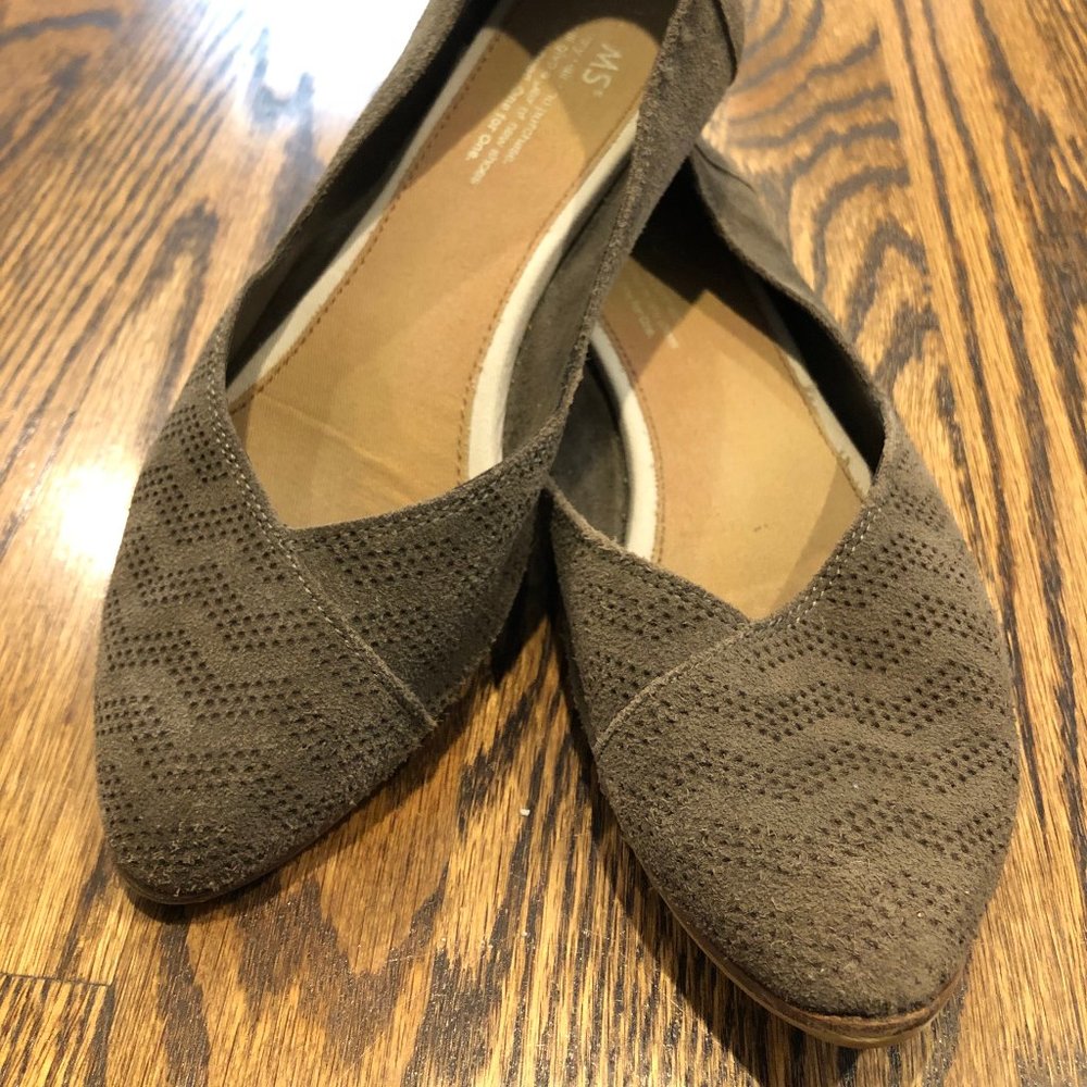TOMS Jutti Perforated Flats in Olive Green